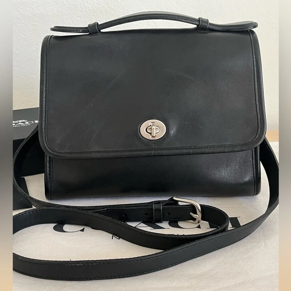 Coach Court Crossbody K2P-9870 Costa Rica Vintage 2002
